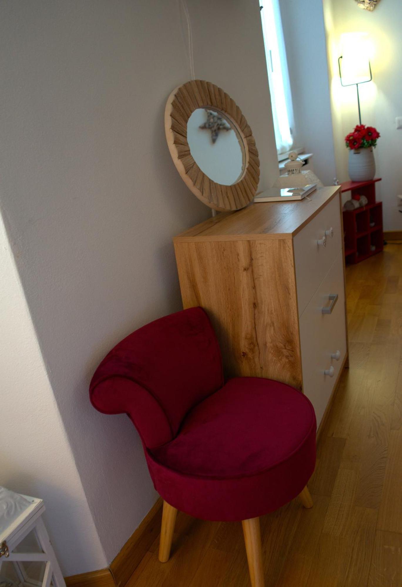 Portatorre Suite, A Charming In The Heart Of Como, Free Private Parking, Air Conditioning & More! Como