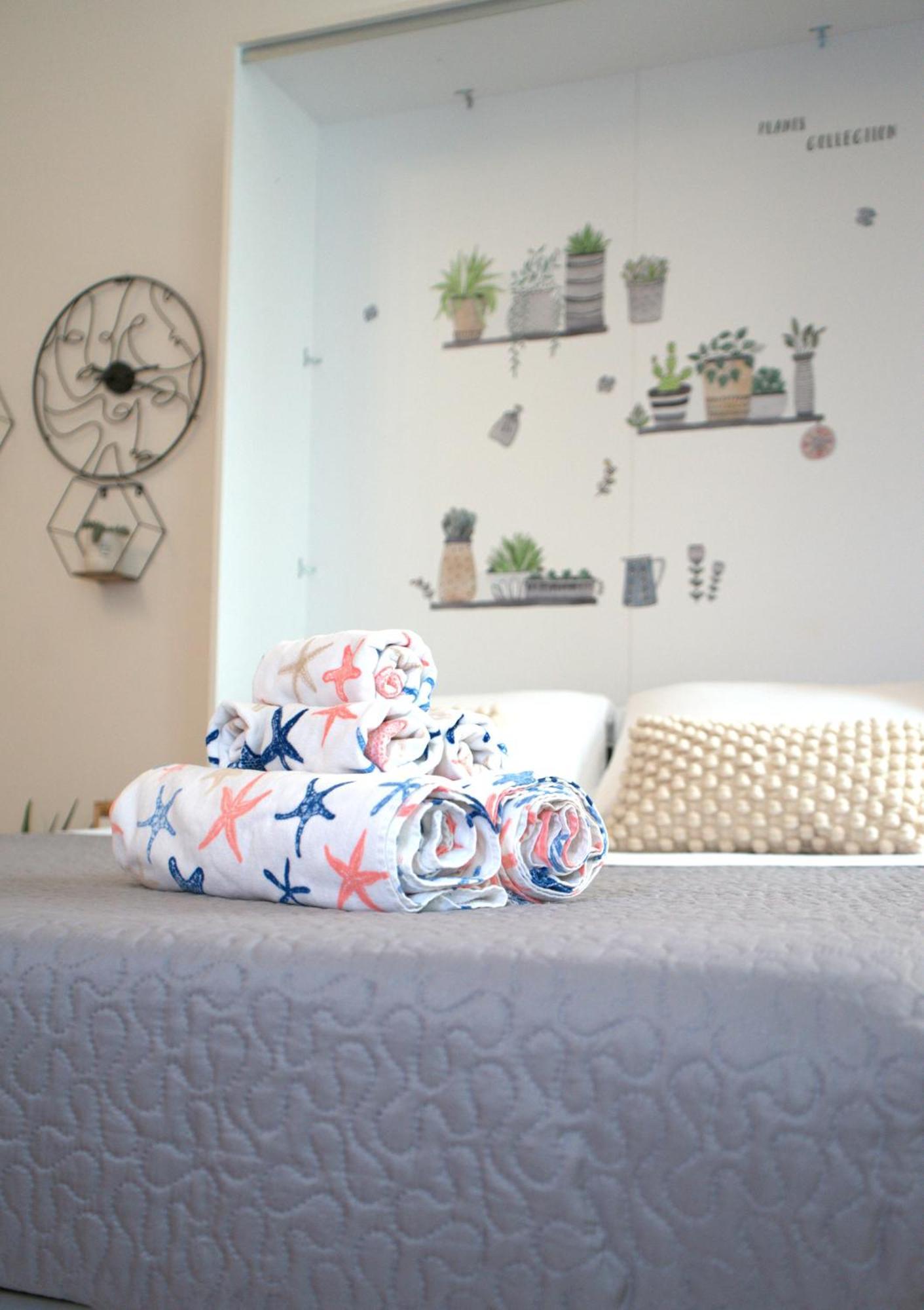 Portatorre Suite, A Charming In The Heart Of Como, Free Private Parking, Air Conditioning & More!