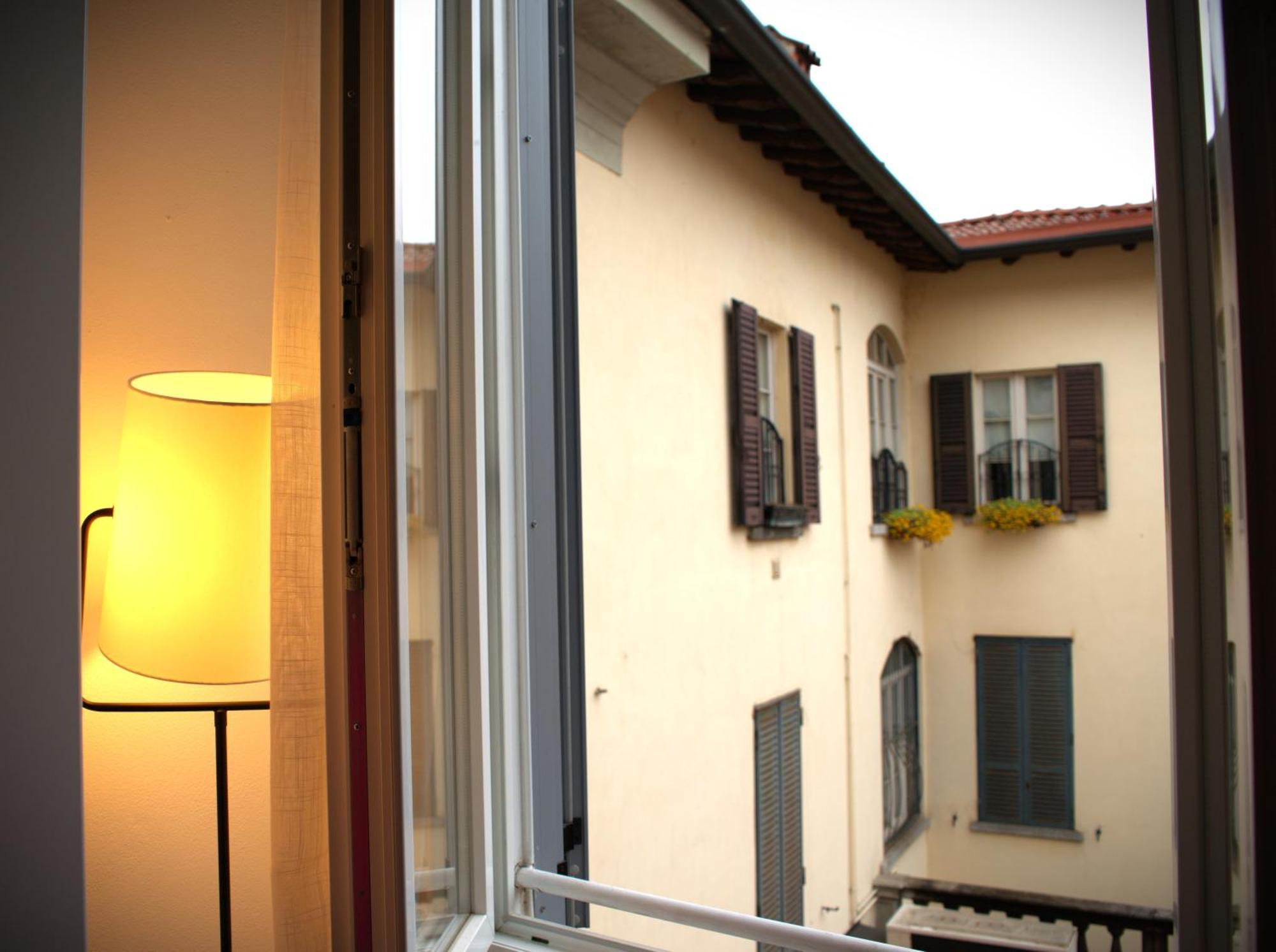 Portatorre Suite, A Charming In The Heart Of Como, Free Private Parking, Air Conditioning & More! Como