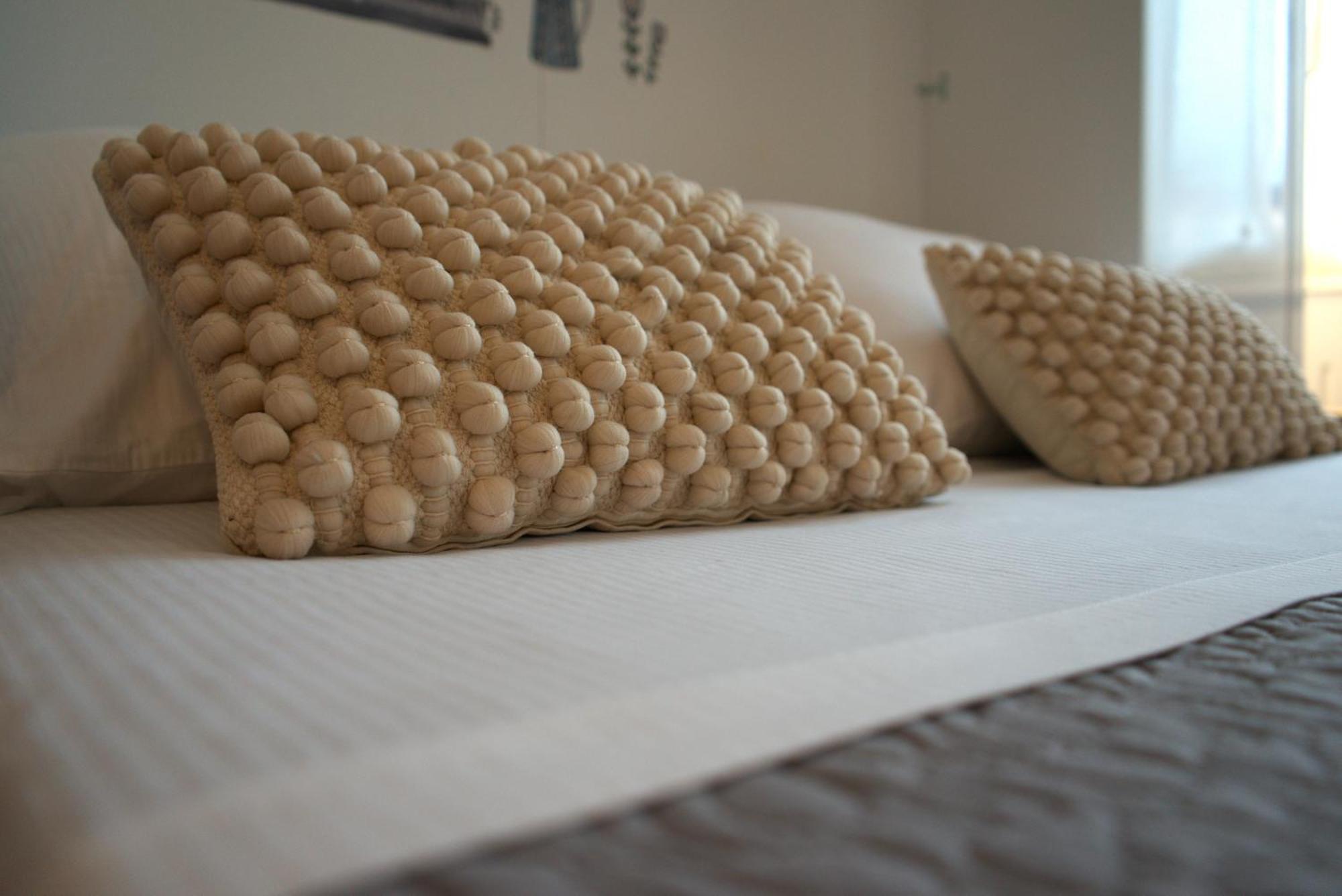 Portatorre Suite, A Charming In The Heart Of Como, Free Private Parking, Air Conditioning & More! * Côme